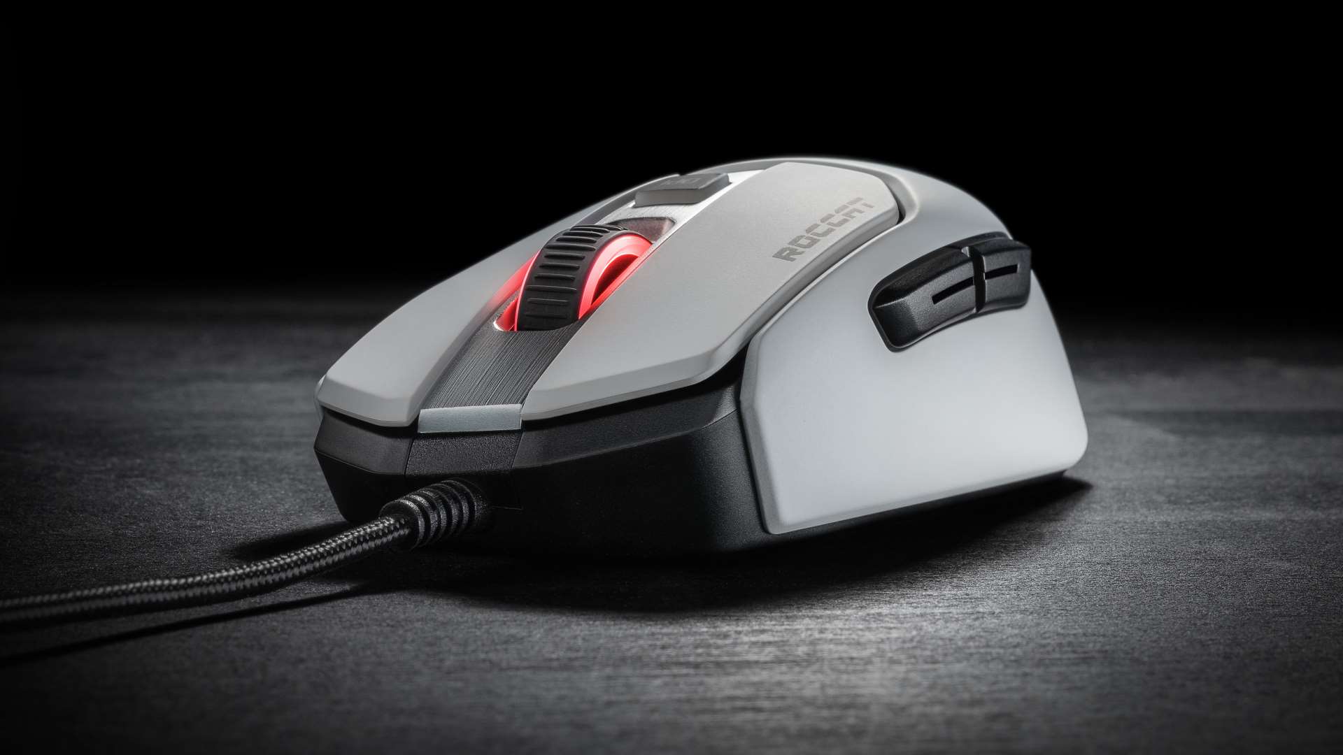 Roccat Kain 120 Aimo遊戲鼠標評論：輕巧，準確和超級反應