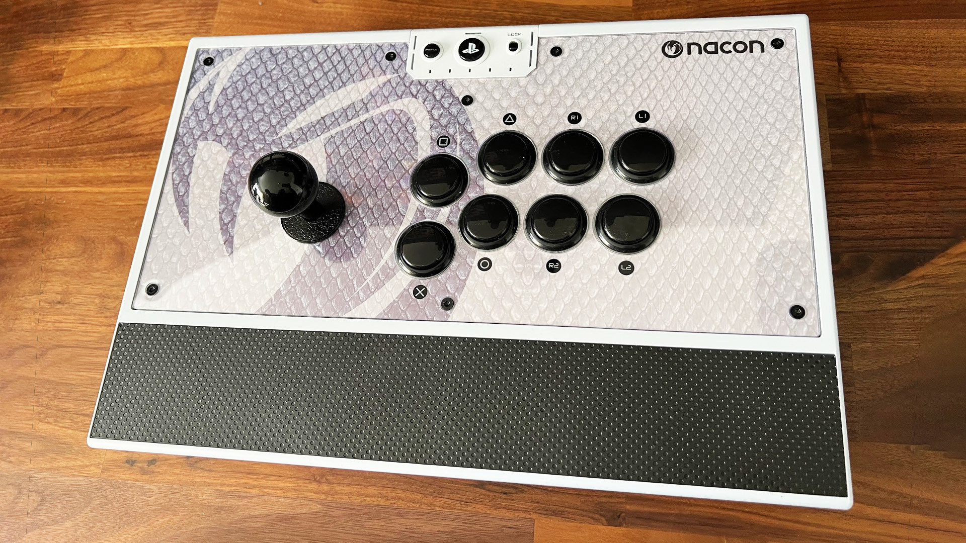 Nacon Daija Arcade Stick評論