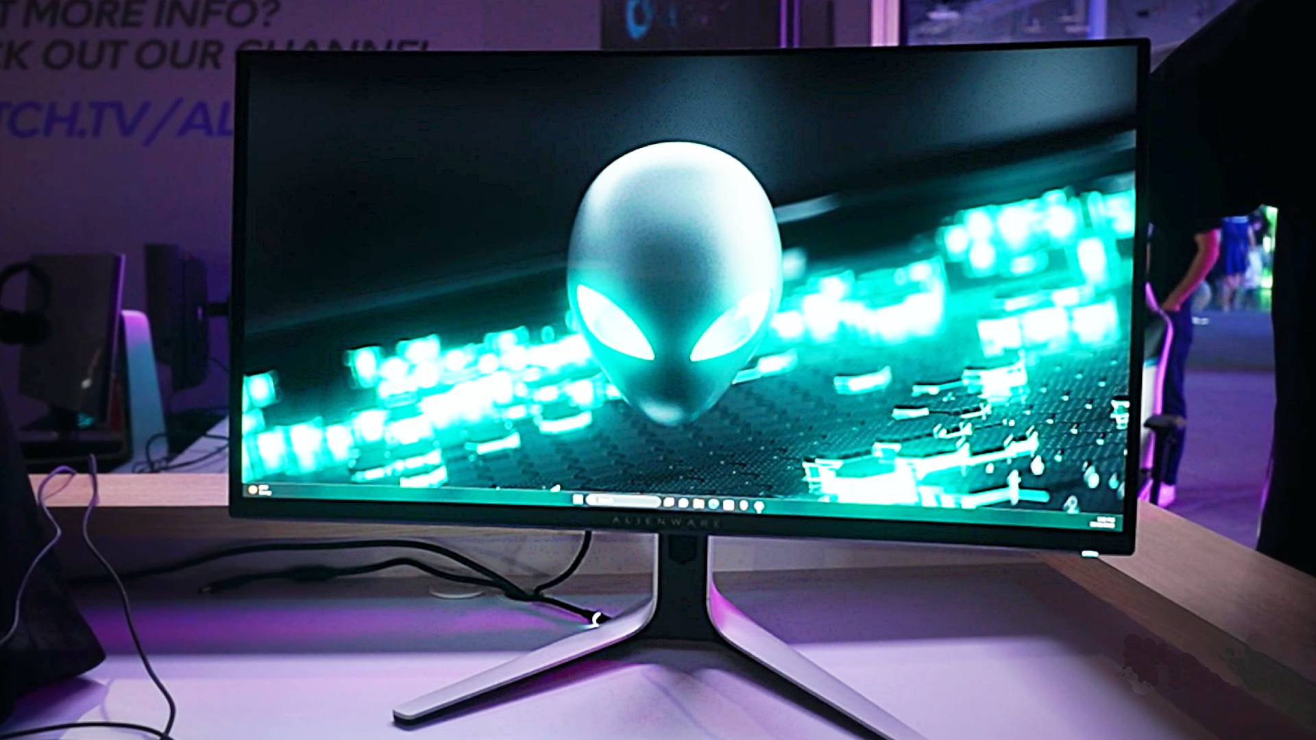 Alienware揭示了世界上第一個4K QD-OLED遊戲顯示器