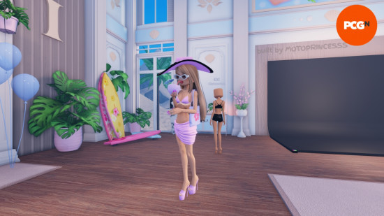 The Dress to Impress outfit idea for a summer beach look